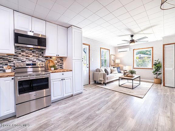 2nd image of 302 W Virginia Dr