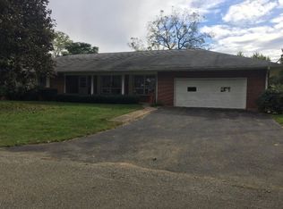 108 S Maple St, Potomac, IL 61865