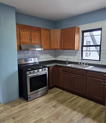 136 Zenner St #2 Photo 1