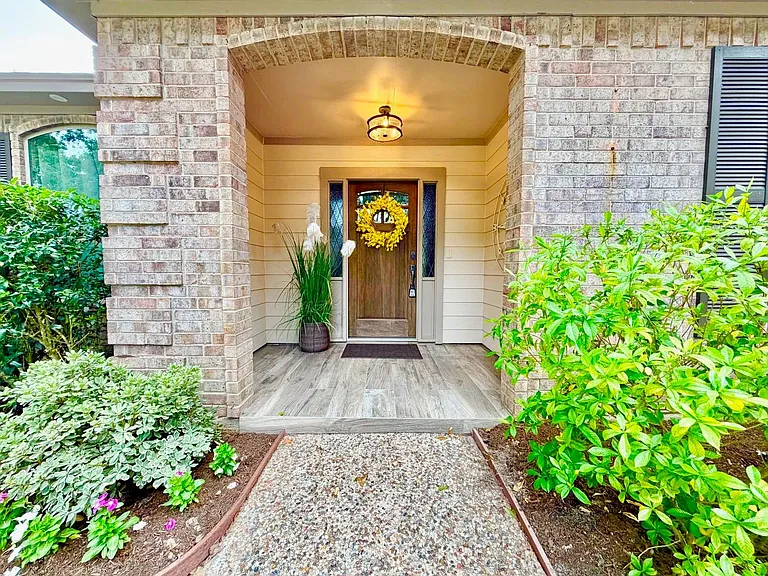 18315 Forest Town Dr — Photo 1