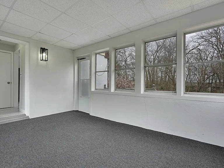 13 Swain Ave — Photo 30