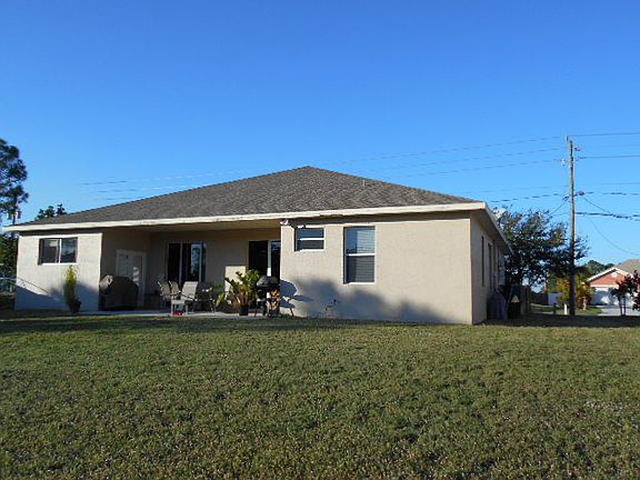2nd image of 168 SW Oakridge Drive