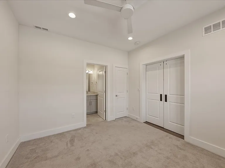 3908 Edwards Rd — Photo 9