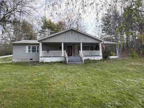 566 Hoods Run Rd, Greenup, KY 41144