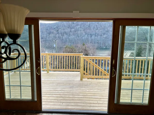 324 State Route 39, New Fairfield, CT 06812