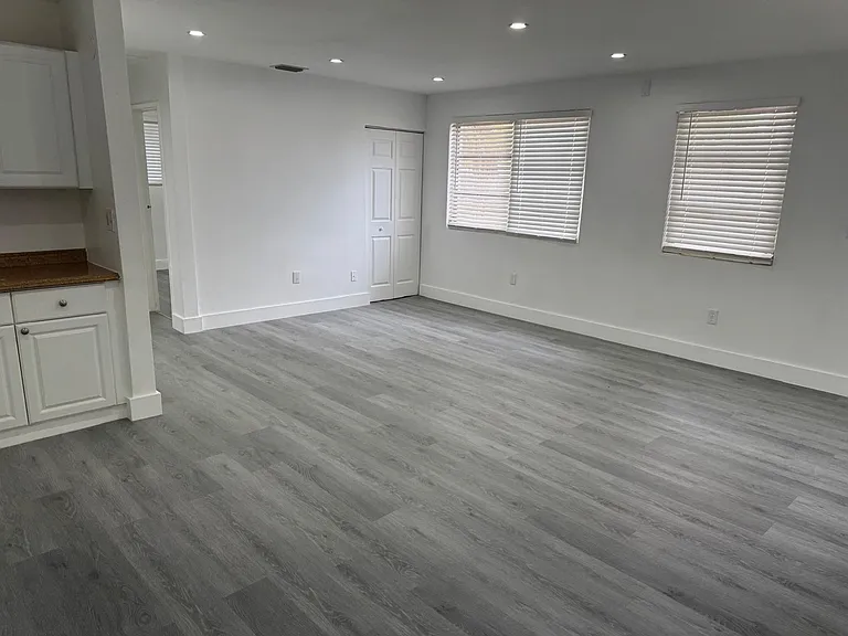 4550 SW 36th St — Photo 4