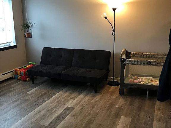 4th image of 1226 E Long Valley Dr APT 1B