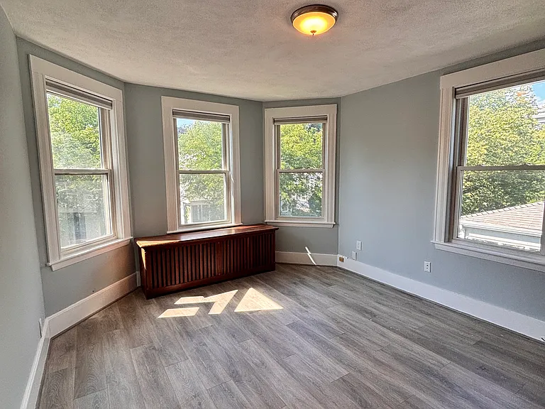 122 Aldrich St #2 — Photo 3