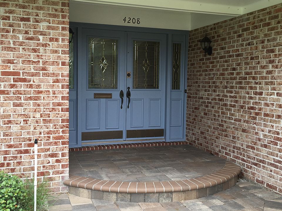 1st image of 4208 Oro Pl