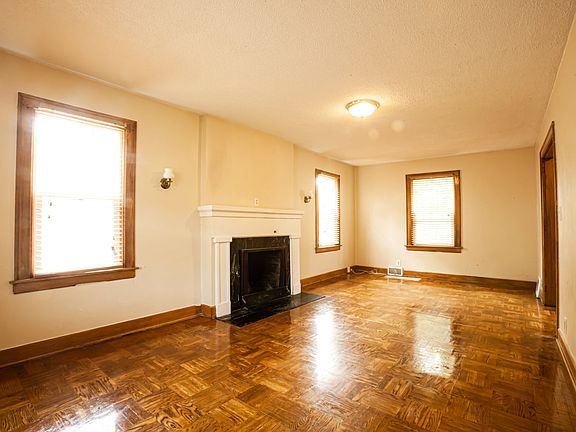 4th image of 641 Yeoman St