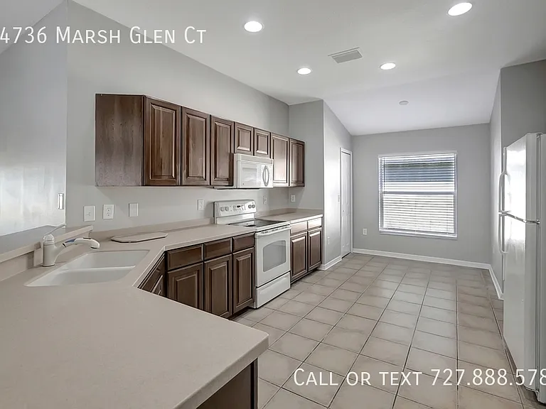 34736 Marsh Glen Ct — Photo 17