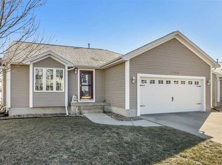 7309 Prairie Heights Dr SW, Cedar Rapids, IA 52404