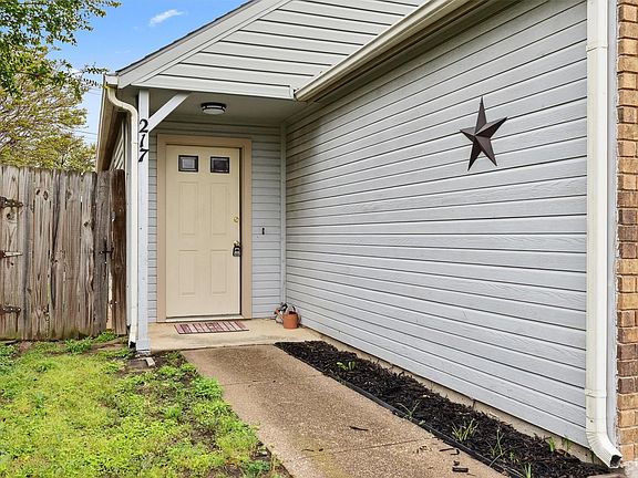 2nd image of 217 Teakwood Ln