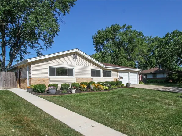 130 Westview St, Hoffman Estates, IL 60169