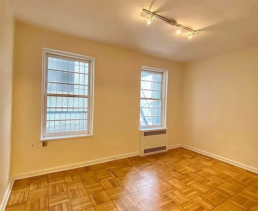 101 Perry St #2G