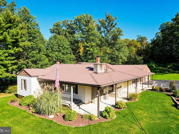678 Raystown Rd, Everett, PA 15537