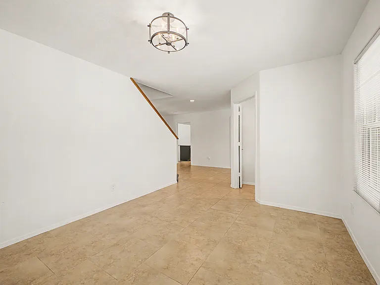 11884 N 112th Way — Photo 8