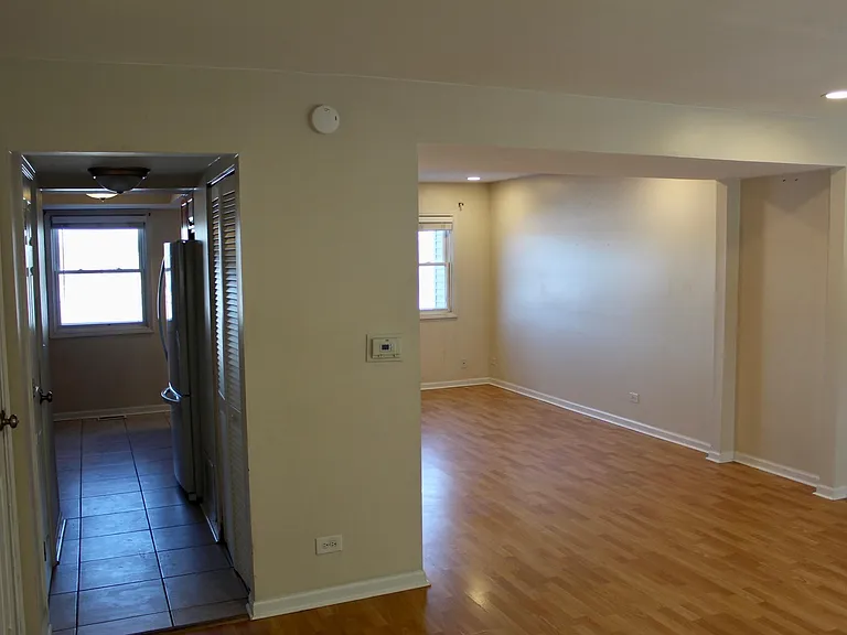 2018 Oxford Ct — Photo 2