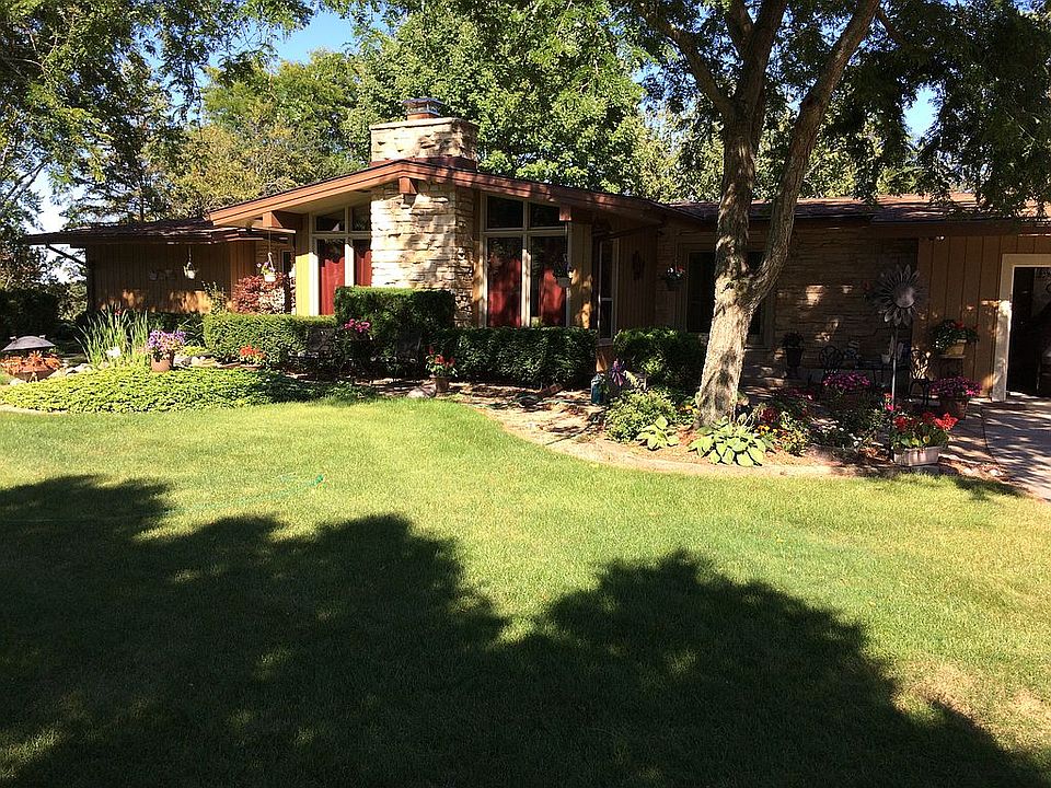 1st image of 10902 N Hedgewood Ln