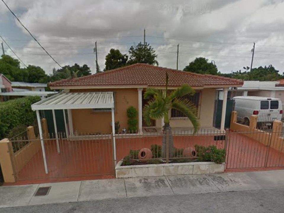 1st image of 228 NW 61st Ave