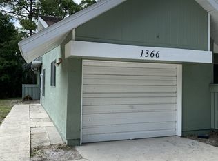1366 SE Rivergreen Cir, Port Saint Lucie, FL 34952