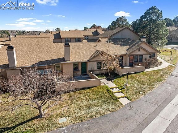 5th image of 1895 Brookdale Dr