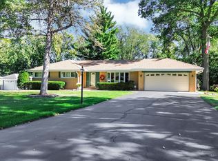 6N355 Spring Ct, Medinah, IL 60157