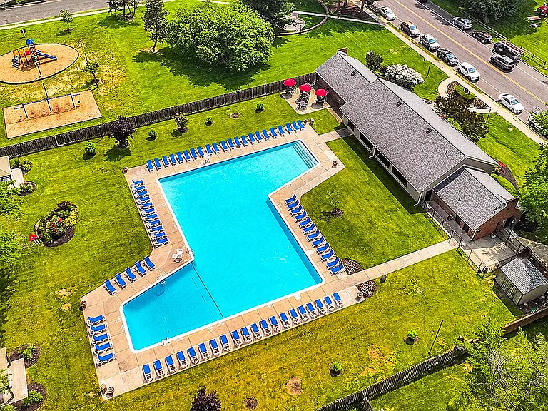Pool, Sundeck and Clubhouse