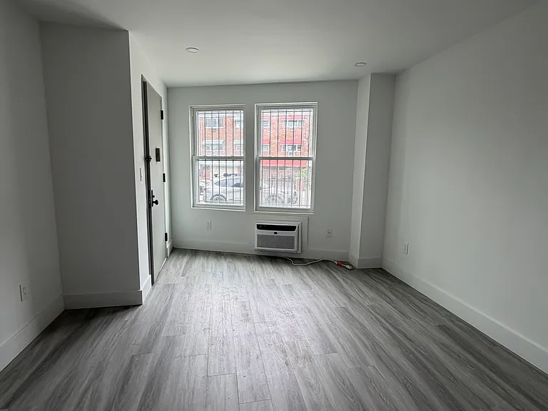 3528 Tiemann Ave #1 — Photo 4