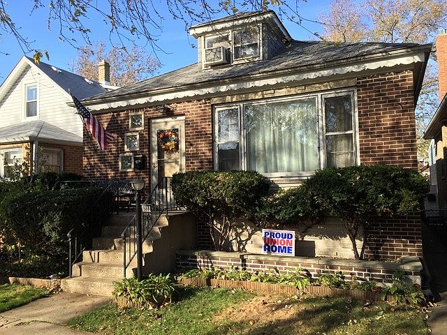 1st image of 6222 W Cornelia Ave