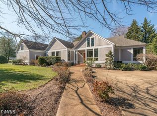 1044 Douglass Dr, Mclean, VA 22101