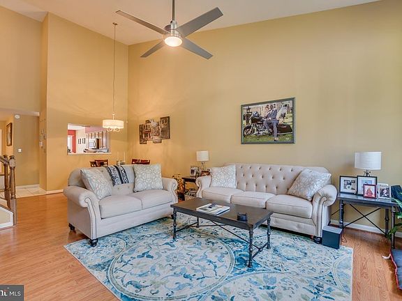 4th image of 203 Southampton Ct