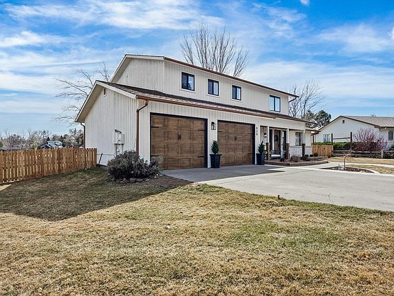5th image of 630 Rushmore Dr
