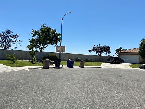 5th image of 820 Bora Bora Ln