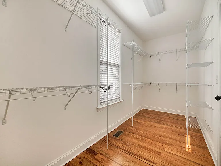 8052 Burgundy Cir — Photo 36