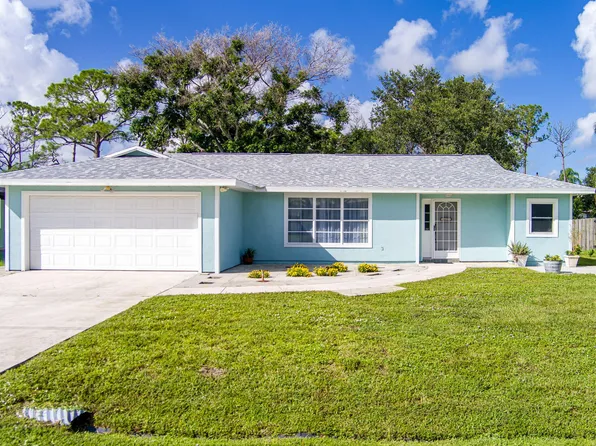 662 SE Essex Drive, Port St Lucie, FL 34984