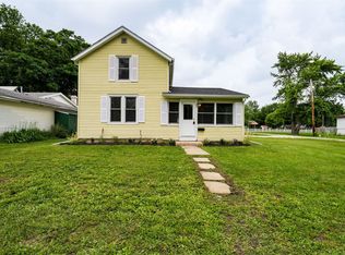 503 Commercial St, Chenoa, IL 61726