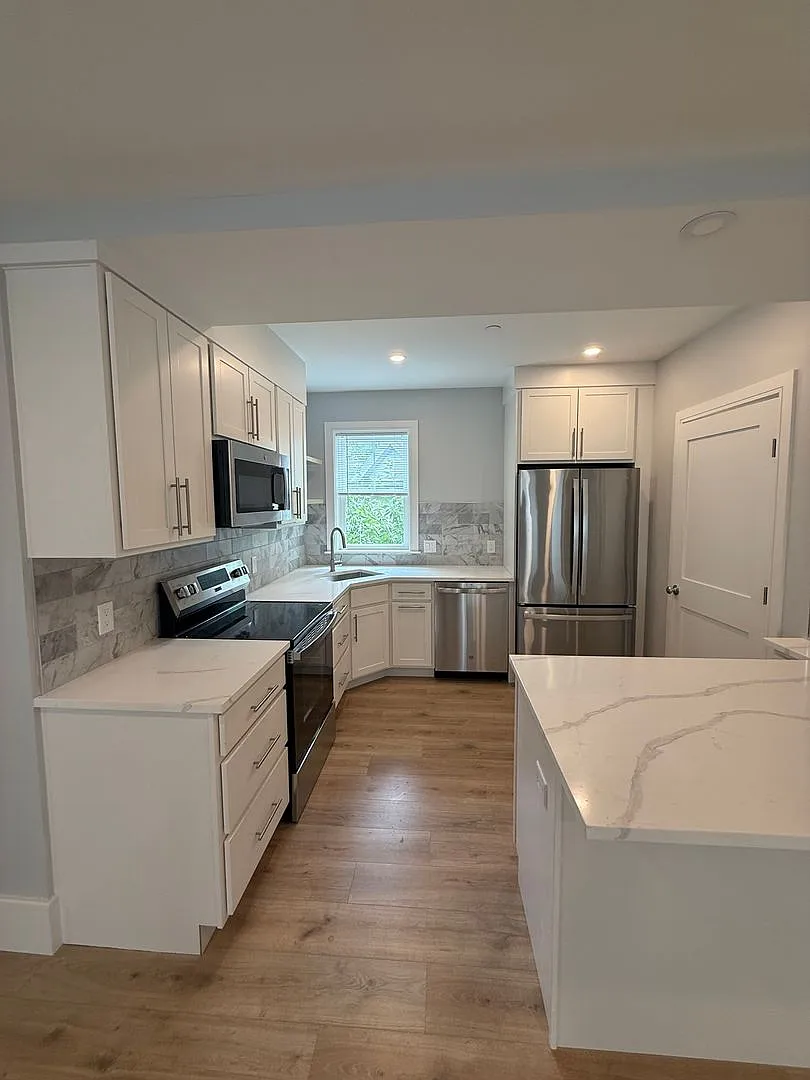 Brand New 2 bed 2 bath Lower Allston — Photo 2