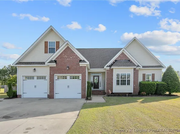 2047 Teesdale Dr, Hope Mills, NC 28348