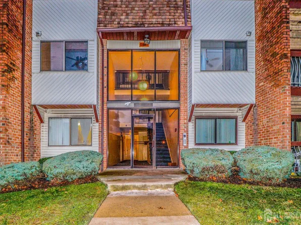 312 Edison Glen Ter, Edison, NJ 08837