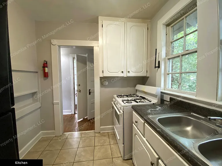 138 S Shandon St #A — Photo 8