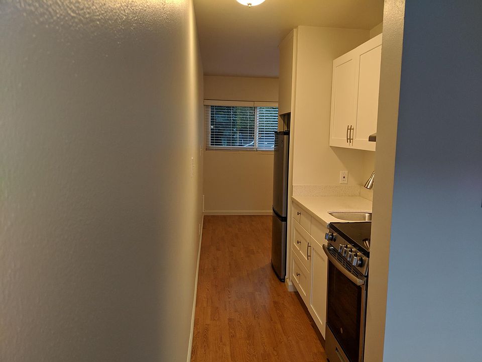 1st image of 1100 Queen Anne Ave N APT 203