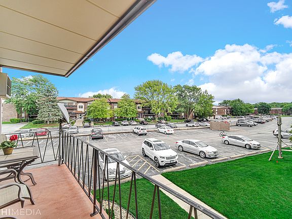 3rd image of 5315 Waterbury Dr APT 603