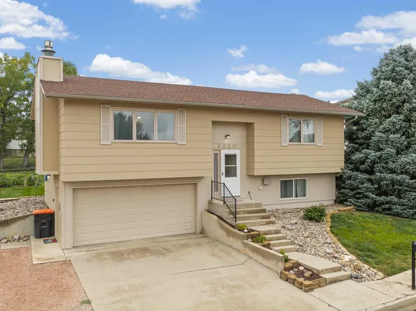 3220 Johnston Ln, Rapid City, SD 57703