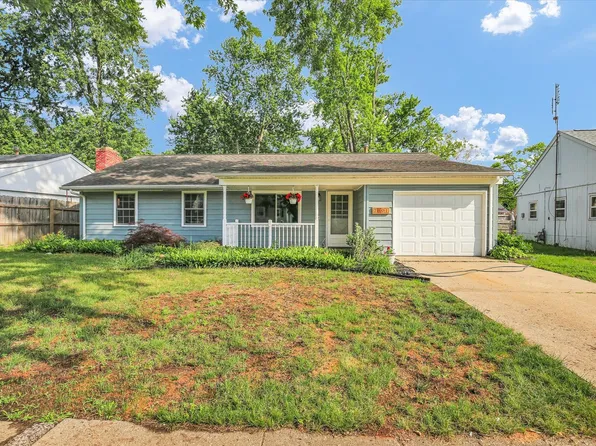 2801 Sangamon Dr, Champaign, IL 61821