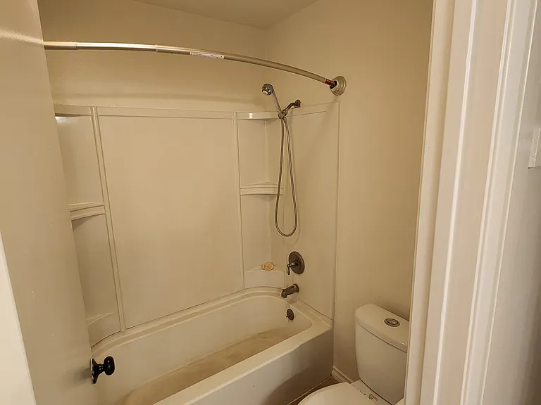 169 Streamwood — Photo 8
