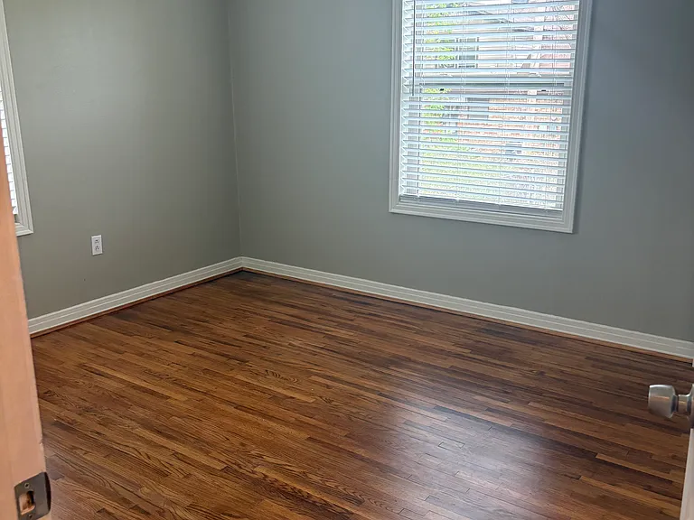 1813 S Harrison St — Photo 16