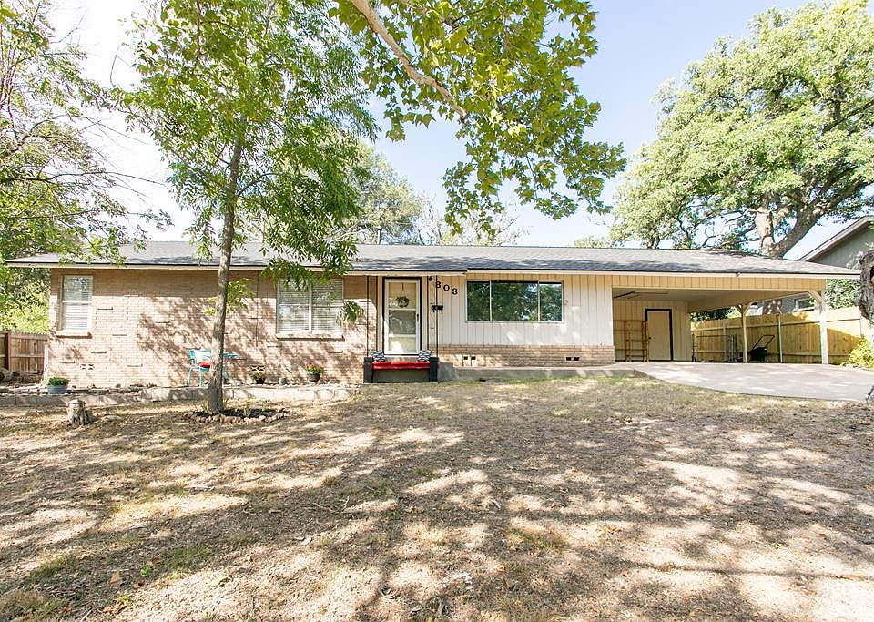 1st image of 803 Bluebonnet Dr