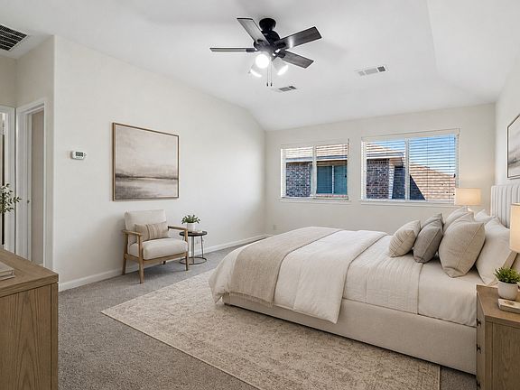4th image of 4104 Gaillardia Way