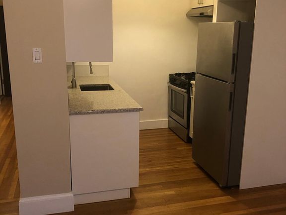 4th image of 1441 Taylor St APT 205